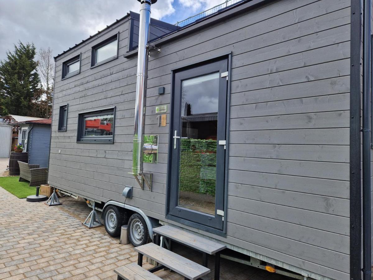 Lane Tiny Homes, Nahe Hannover Messe Buitenkant foto